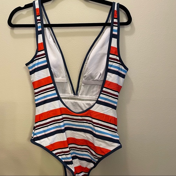 CUPSHE - Picture 9 of 9